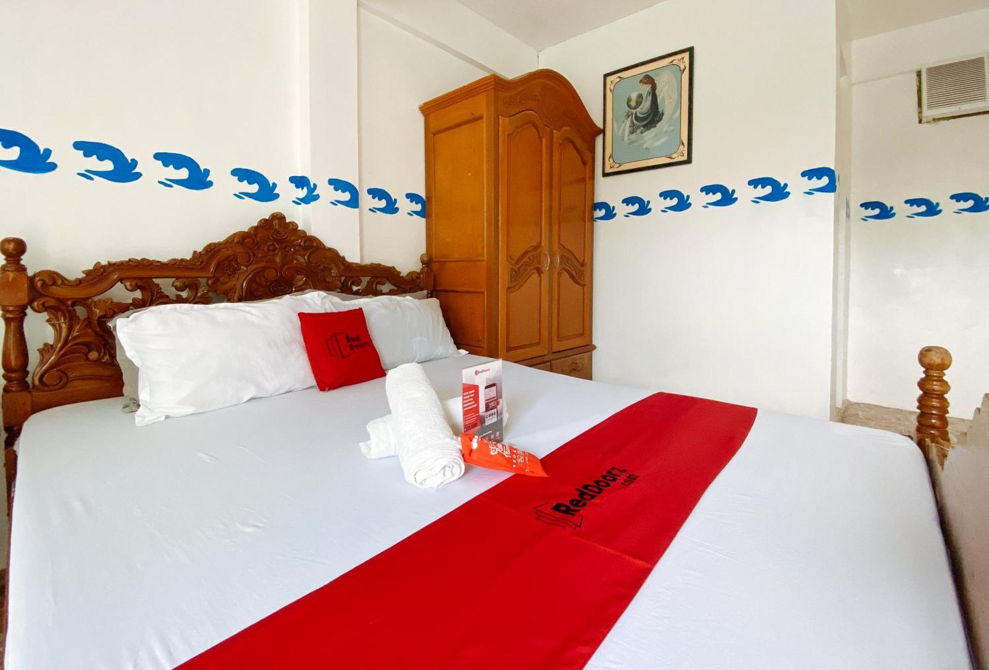 RedDoorz @ White Castle Beach Resort Iba Zambales Botolan Buitenkant foto